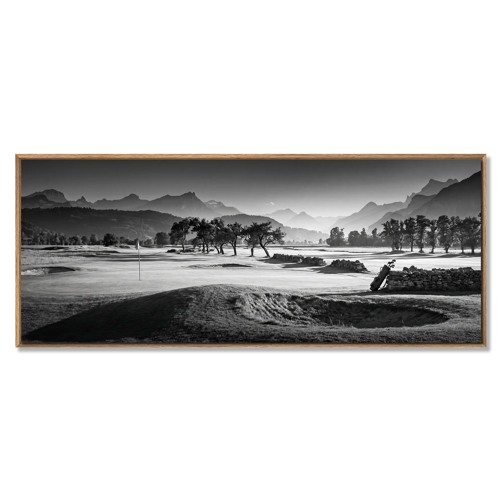 Fairway unter den Gipfeln
