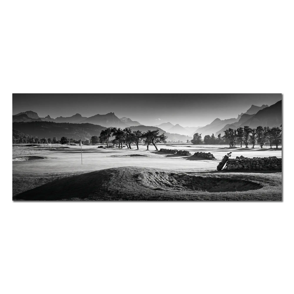 Fairway unter den Gipfeln