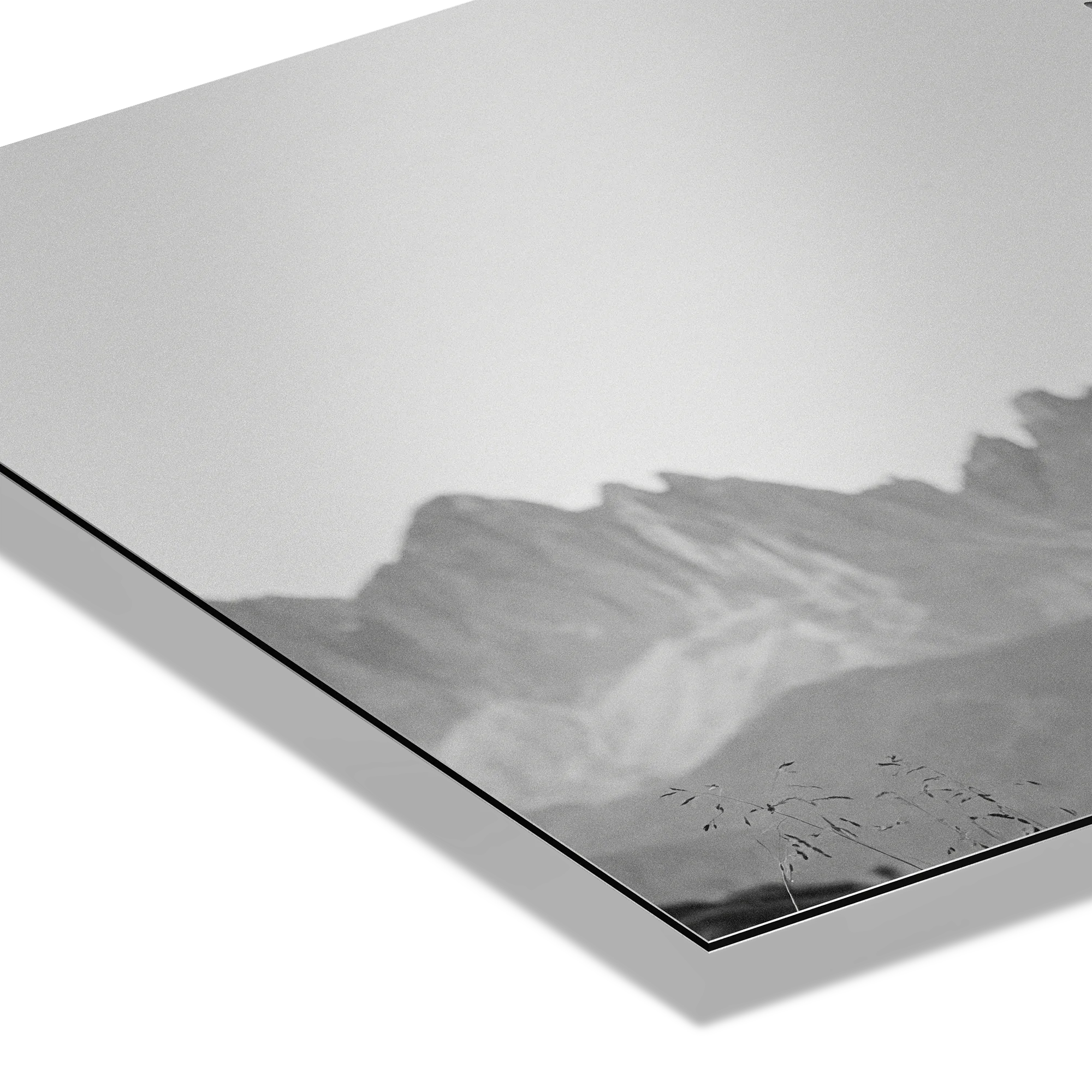 Highland Cow Peaks – Alu-Dibond wall art featuring a black-and-white alpine landscape with mountain peaks.