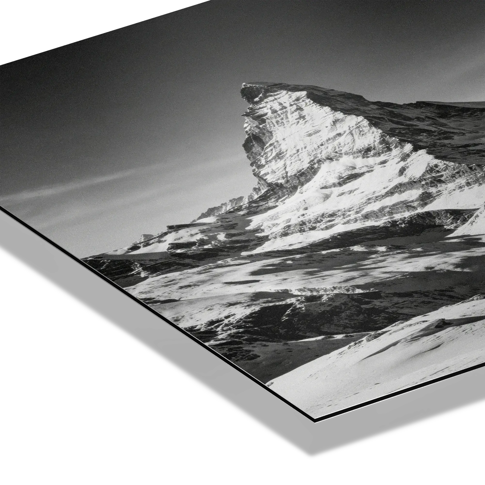 Matterhorn Chalet View – Alu-Dibond wall art showcasing a mountain in winter with fine details and contrasts.
