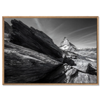 Matterhorn Lines – Alu-Dibond wall art showcasing alpine rocks and the Matterhorn in a dramatic black and white view.
