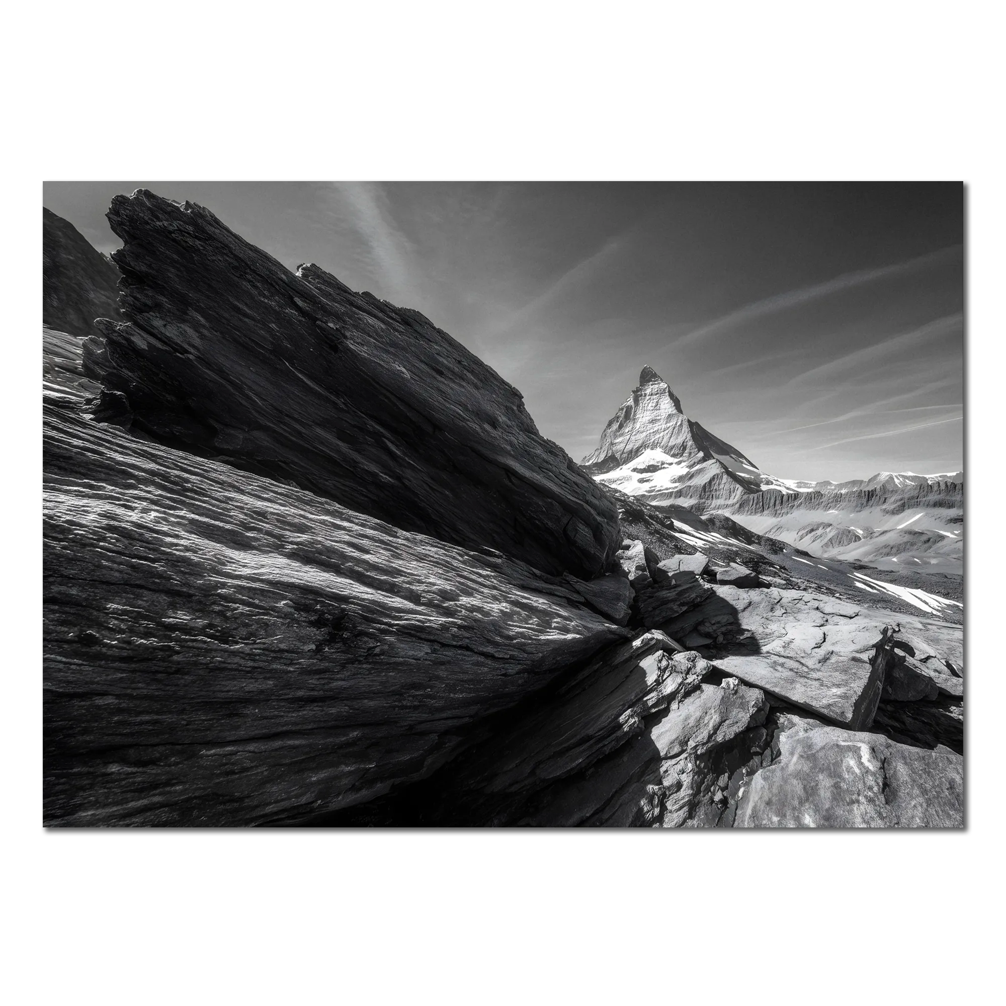 Matterhorn Lines – Alu-Dibond wall art showcasing the geometric beauty of the Matterhorn surrounded by alpine rock.