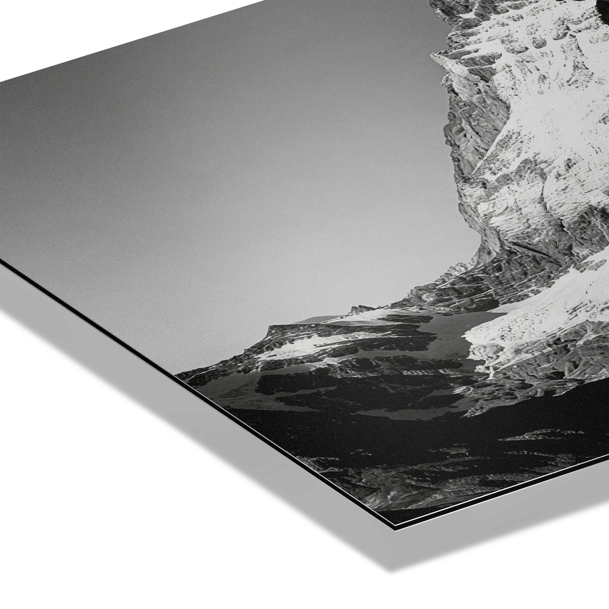 Silent Matterhorn Rise – Alu-Dibond wall art showcasing a dramatic black-and-white mountain silhouette.