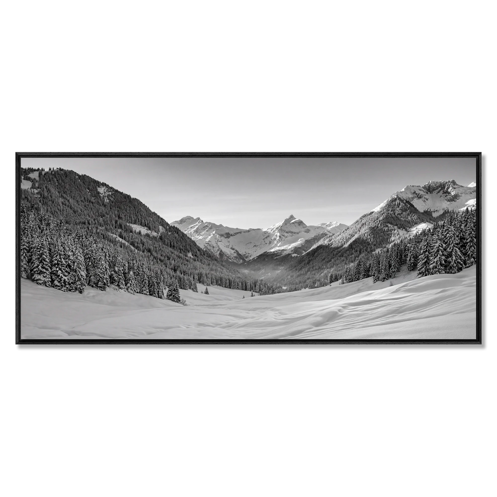 Winter Valley in the Alps – Alu-Dibond wall art featuring a snowy alpine valley scene.