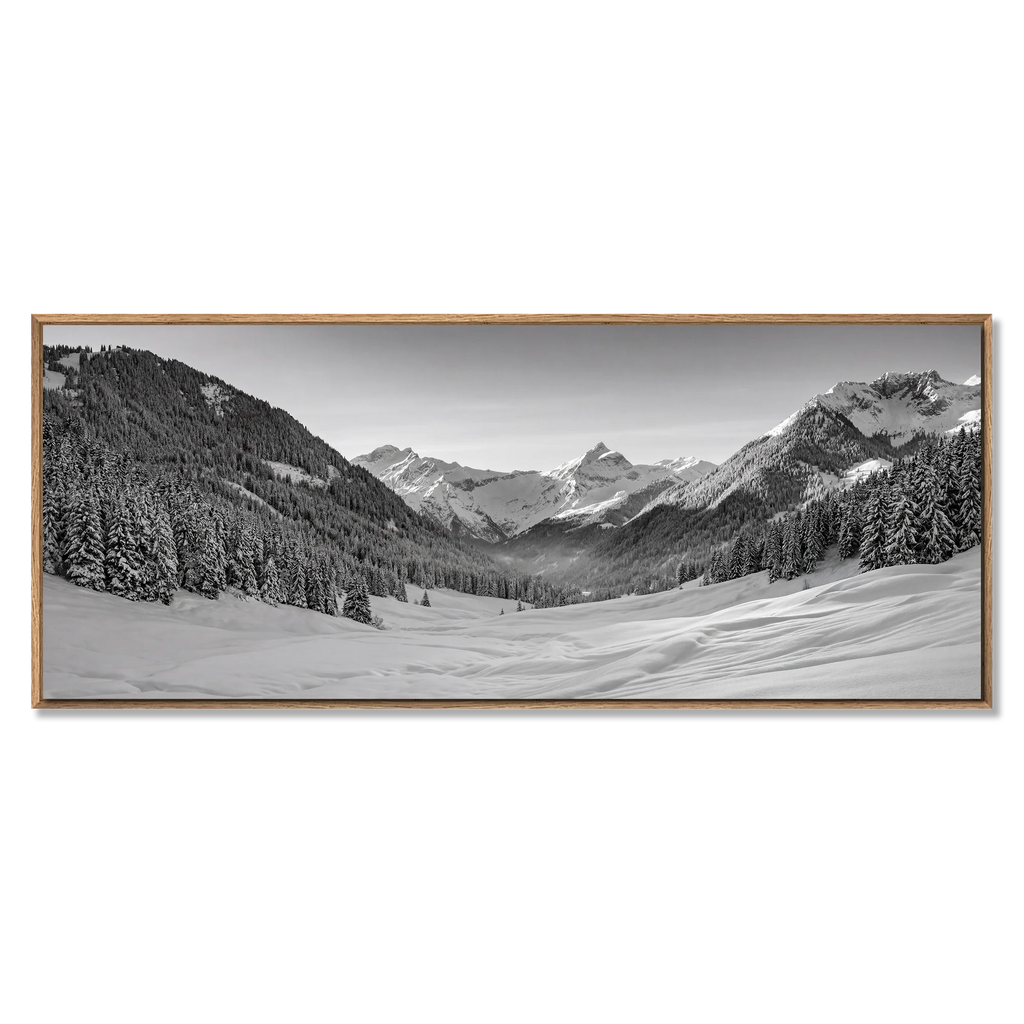 Winter Valley in the Alps – Alu-Dibond wall art featuring a snow-covered alpine valley.