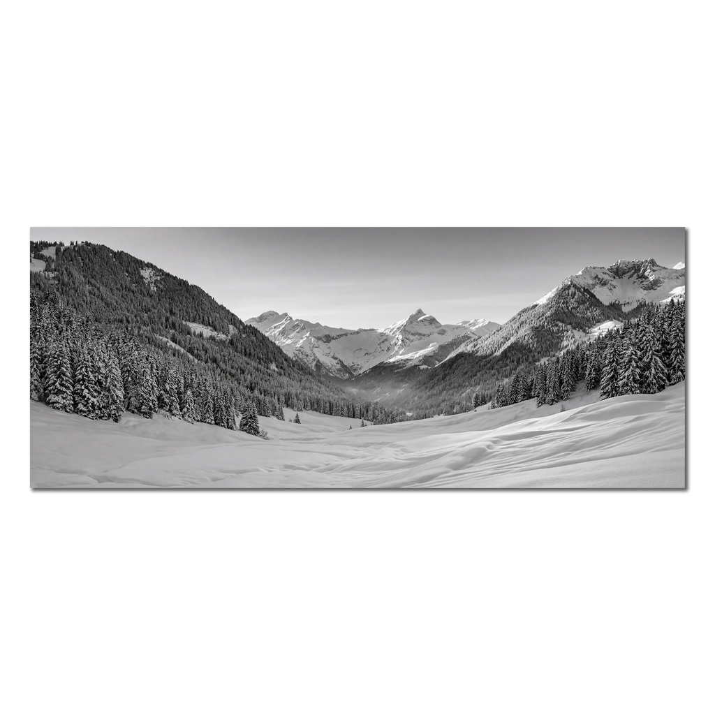 Winter Valley in the Alps – Alu-Dibond wall art capturing a snow-covered alpine valley in Gstaad.