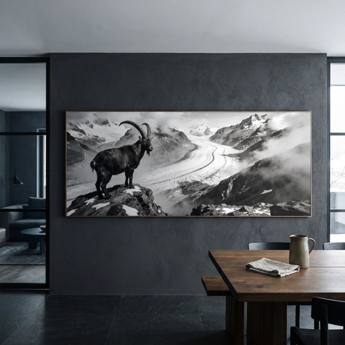 Steinbock über dem Aletschgletscher