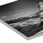 Matterhorn Eternal Contrast – Alu-Dibond wall art showcasing the mountain's geometry and snow-covered terrain.