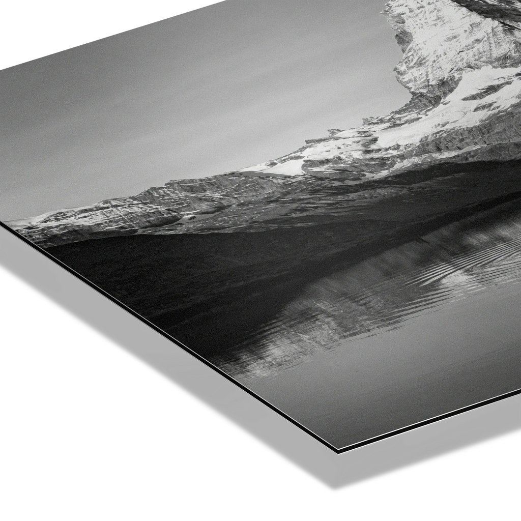 Reflection of the Matterhorn – Alu-Dibond wall art showcasing mountain reflection in water.