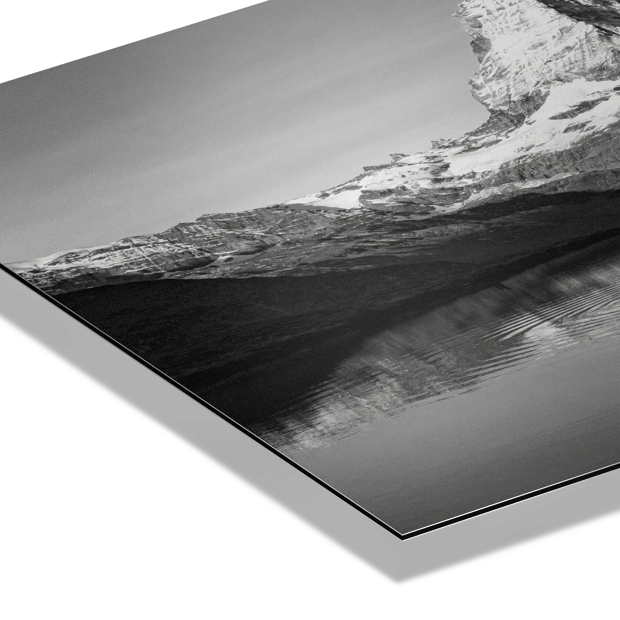 Reflection of the Matterhorn – Alu-Dibond wall art showcasing mountain reflection in water.